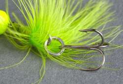 Balzer 13210 Colonel Fuzzy Spin UV Active Tüylü Alabalık Kaşığı - 6